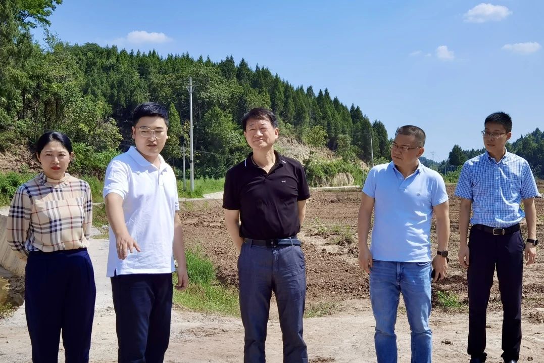 省6008集团官方网站集团党委书记、董事长任丁率队赴巴中南充两地开展帮扶工作