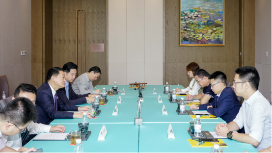 省6008集团官方网站集团党委书记、董事长任丁与腾讯“王者荣耀”CTO邓君、腾讯大成网总裁郑亮座谈交流