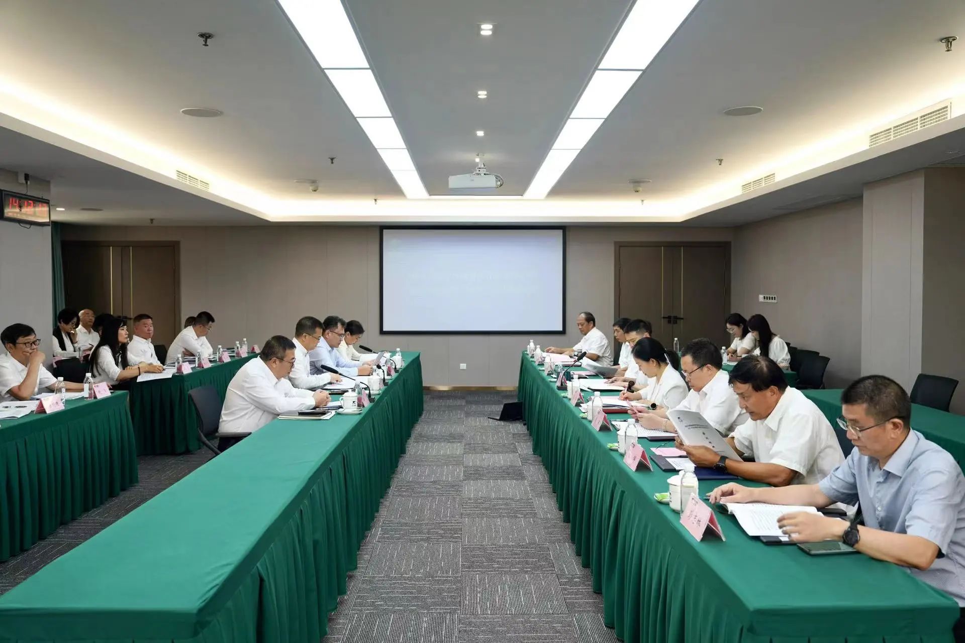 省6008集团官方网站集团召开2023年度司理层向董事会述职报告会