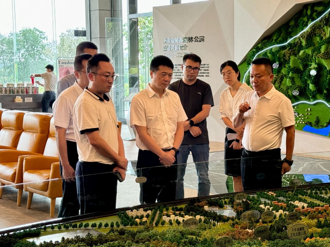 省6008集团官方网站集团党委书记、董事长游勇带队赴聚峰谷项目开展汛期清静生产检查并调研生产谋划情形